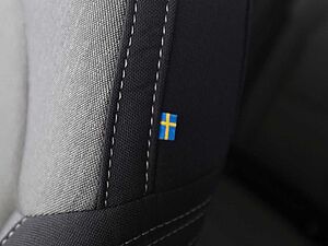 Volvo  B3 Plus Dark FWD