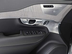 Volvo  T8 Ultra Bright Recharge Plug-In Hybrid AWD