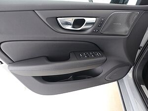 Volvo  T6 Plus Dark Recharge Plug-In Hybrid AWD