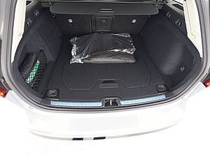 Volvo  T6 Plus Dark Recharge Plug-In Hybrid AWD
