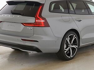 Volvo  T6 Plus Dark Recharge Plug-In Hybrid AWD