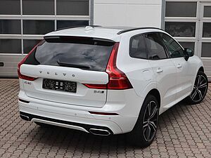 Volvo  B4 R Design AWD