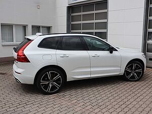 Volvo  B4 R Design AWD