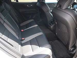 Volvo  B4 R Design