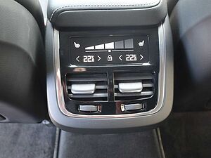 Volvo  B4 R Design