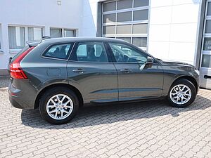 Volvo  D5 Momentum AWD