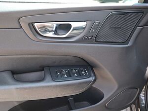 Volvo  D5 Momentum AWD