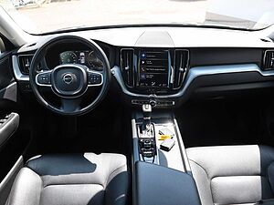Volvo  D5 Momentum AWD