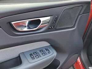 Volvo B4 R Design AWD