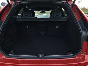 Volvo B4 R Design AWD