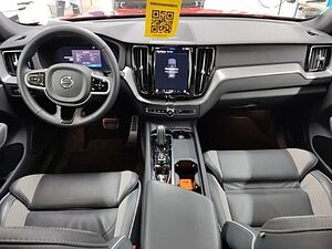 Volvo  B4 R Design AWD