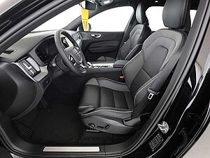 Volvo  B5 Plus Black Edition AWD