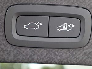 Volvo  Ultimate Recharge Pure Electric AWD