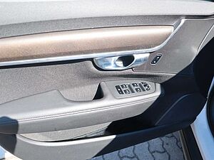 Volvo  D4 Cross Country  AWD