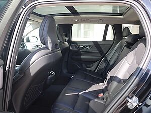 Volvo  B5 Cross Country Ultimate AWD*B&W*Standh*