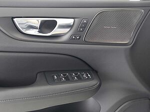Volvo  T6 Ultra Dark Recharge Plug Hybrid AWD*360°