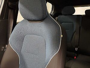 Volvo  Ultra AWD Performance Pure Electric