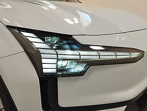 Volvo  Ultra AWD Performance Pure Electric
