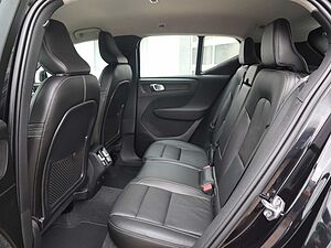 Volvo  T3 Momentum Pro FWD
