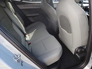 Volvo  Plus 2WD Pure Electric