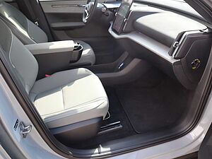 Volvo  Plus 2WD Pure Electric