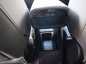 Volvo  Plus 2WD Pure Electric