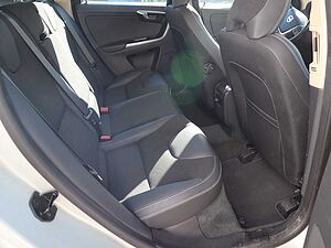 Volvo  D5 Momentum AWD