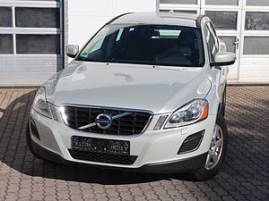 Volvo  D5 Momentum AWD