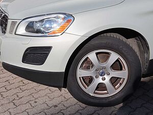 Volvo  D5 Momentum AWD