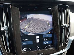 Volvo  D4 Momentum Pro LED*AHK*RFK*SHZ