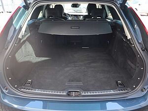 Volvo  D4 Momentum Pro LED*AHK*RFK*SHZ