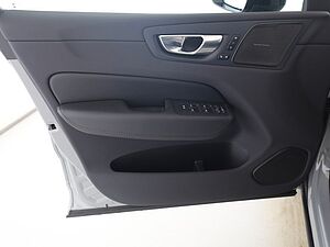Volvo  T6 Plus Dark Recharge Plug-In Hybrid AWD