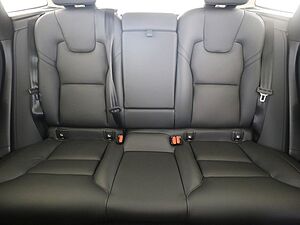 Volvo  T6 Plus Dark Recharge Plug-In Hybrid AWD