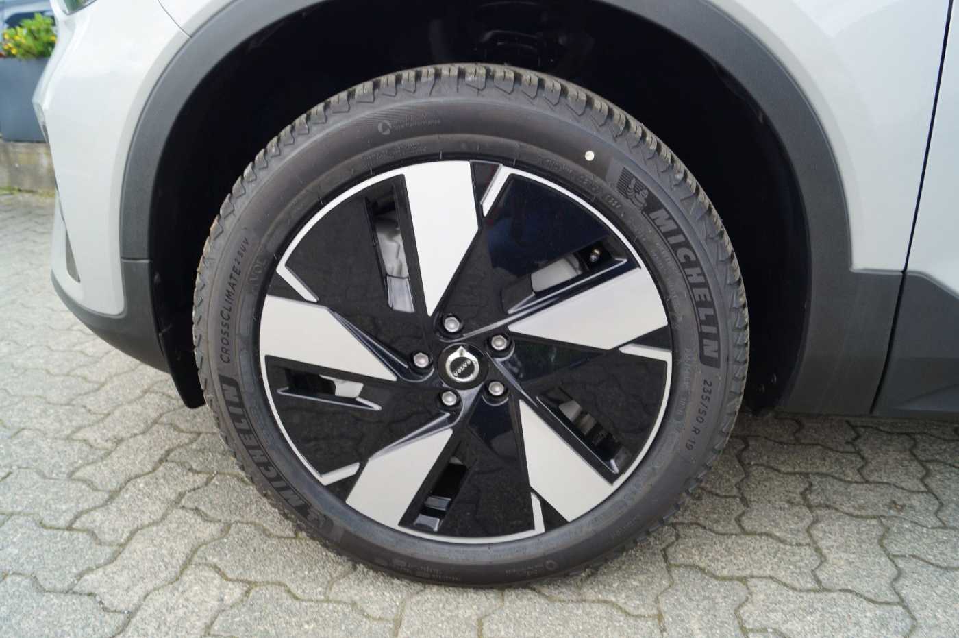 Volvo  Recharge Single Extended Range RWD Plus Aut.