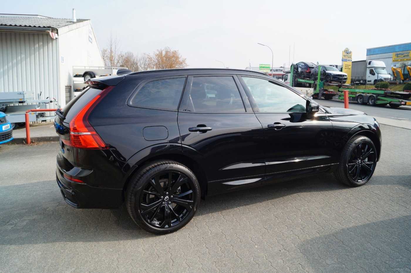 Volvo  B5 Benzin AWD Plus Black Edition Aut/Headup