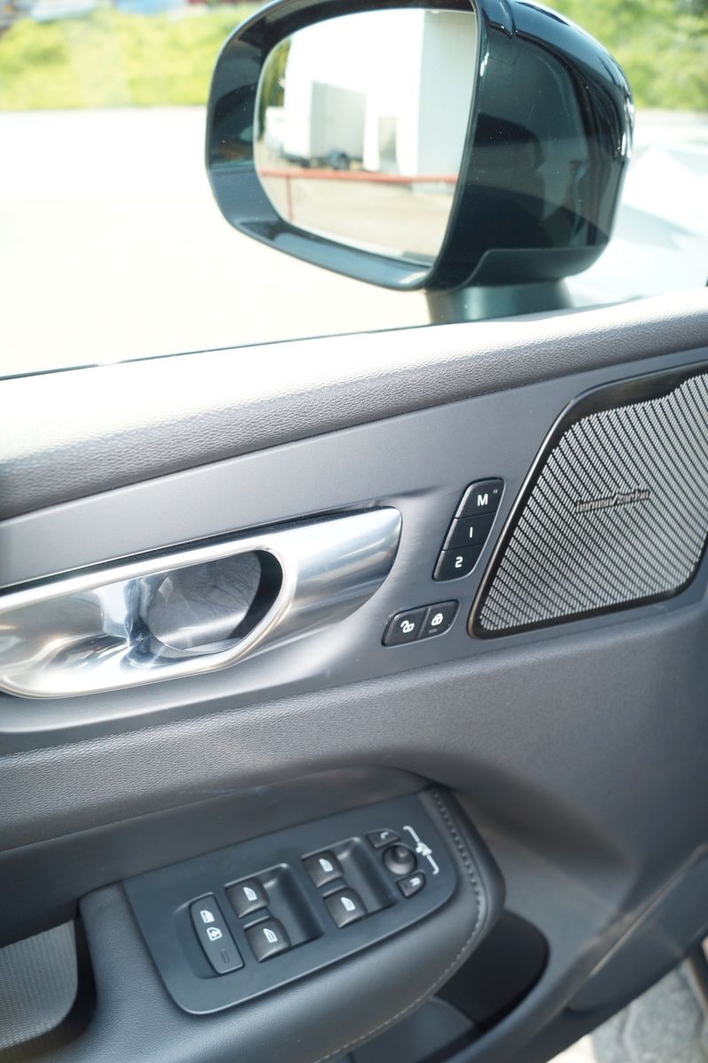 Volvo  T8 AWD PlugIn Hybrid Plus Dark Aut/360°/20'