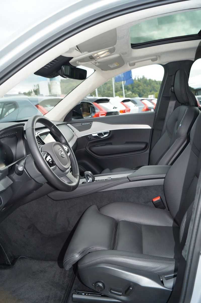 Volvo  T8 AWD PlugIn Hybrid Ultra Dark 7-Sitze Aut