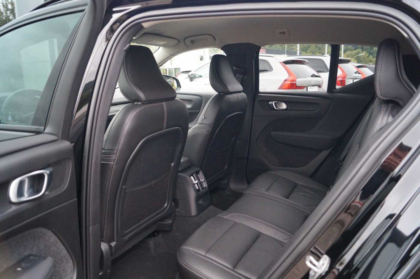 Volvo  Recharge T5 2WD Plus Dark DKG/AHK/Leder/360