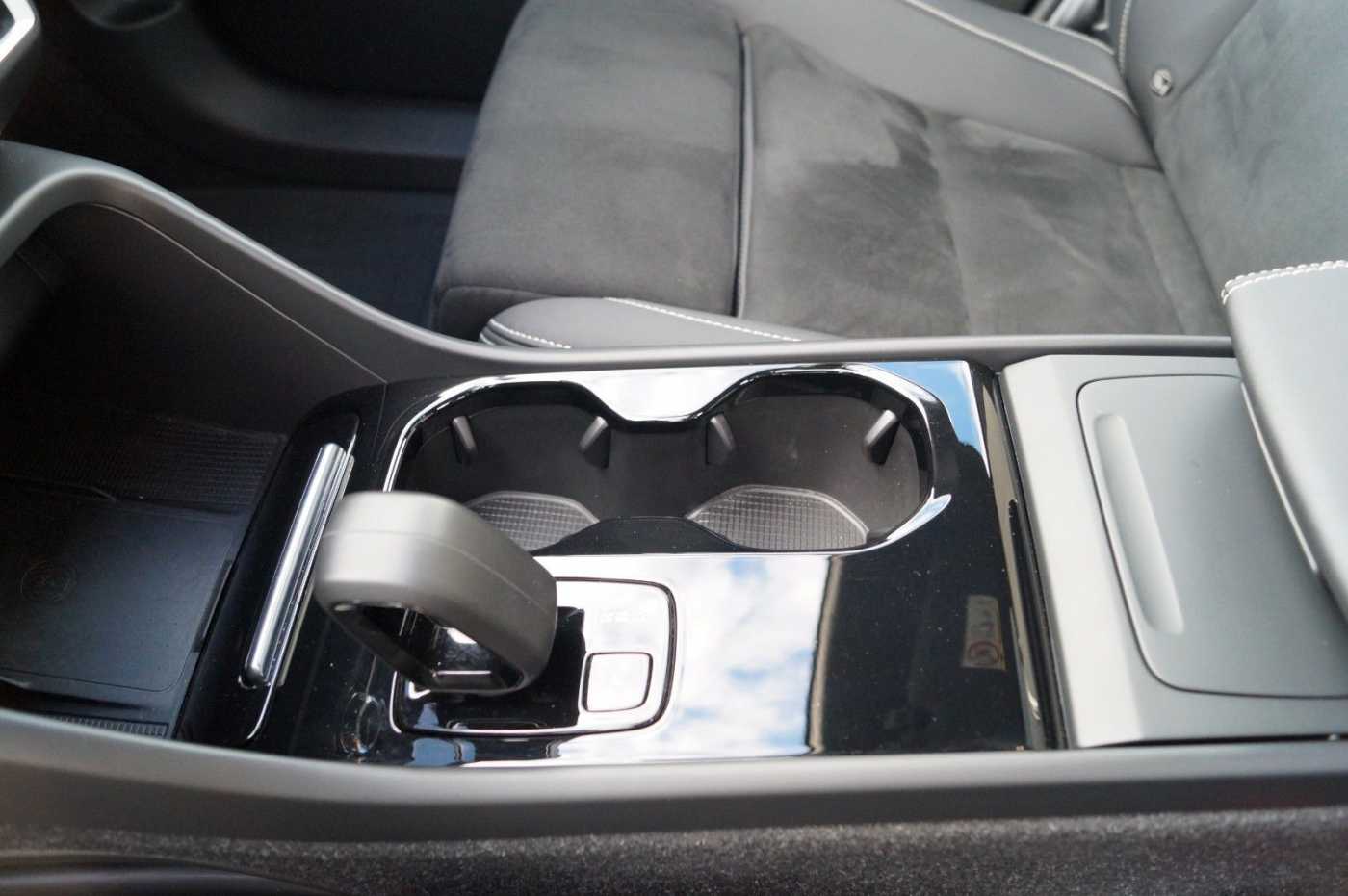 Volvo  Recharge Single 2WD Aut. /Connect/Wärmep. /AHK