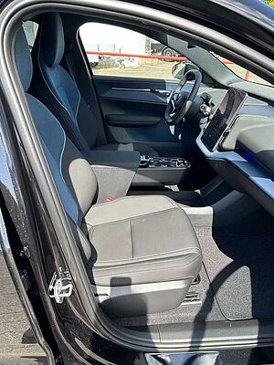 Volvo  Single Extended Range RWD Plus Aut/20'/BLIS