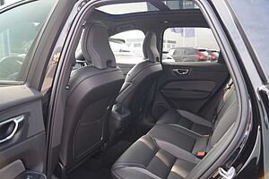 Volvo  B5 Benzin AWD Plus Black Edition Aut/Headup
