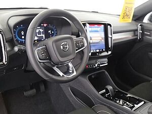 Volvo  B4 Benzin 2WD Ultra Dark DKG/Panorama/360°