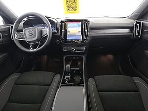 Volvo  B4 Benzin 2WD Ultra Dark DKG/Panorama/360°