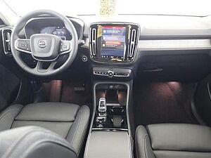 Volvo  B3 Benzin 2WD Plus Dark DKG/Panorama/Pixel