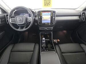 Volvo  B4 Benzin 2WD Ultra Dark DKG/AHK/21'/Pixel