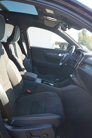 Volvo  Twin Perfor. AWD Ultra Black Edit. Aut. /AHK