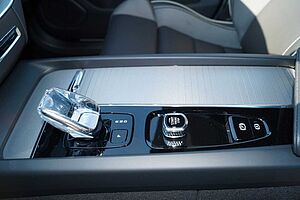 Volvo  B5 AWD Benzin Black Edition Aut/Luftf/Headu
