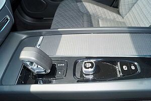 Volvo  B4 Diesel 2WD Core Aut. /BLIS/AHK/Kamera/19'