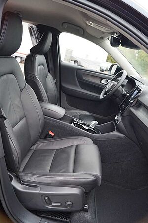 Volvo  Recharge T5 2WD Plus Dark DKG/AHK/Leder/360