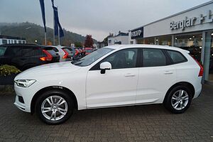 Volvo  D3 2WD Momentum Navi/AHK/LED/Carplay/Sitzh.